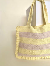 Cargar imagen en el visor de la galería, Tote bag crochet amarillo
