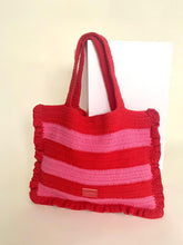 Cargar imagen en el visor de la galería, Tote bag crochet rojo
